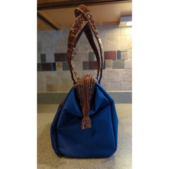 Samantha Brown Insulated Lunch Tote Blue Faux Croc Trim Bento Storage 8x12x7 NWT - Picture 2 of 9